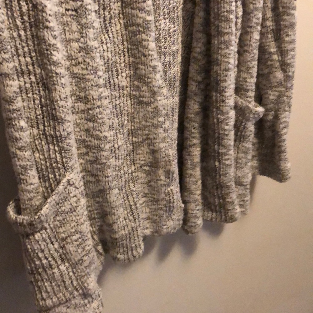 Cardigan - Picture 2 of 3